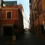 Colosseo A Stone\'S Throw From